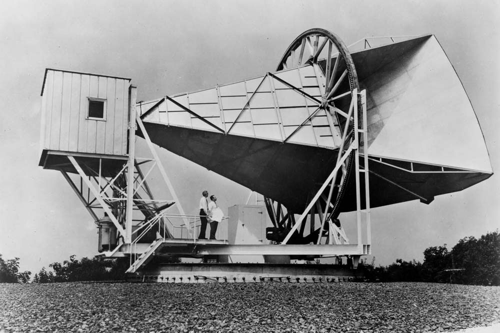 Space History Photo: ECHO Horn Antenna